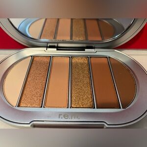 R.E.M. Beauty Midnight Shadows Eye Shadow Eyeshadow Pallette-Babydoll